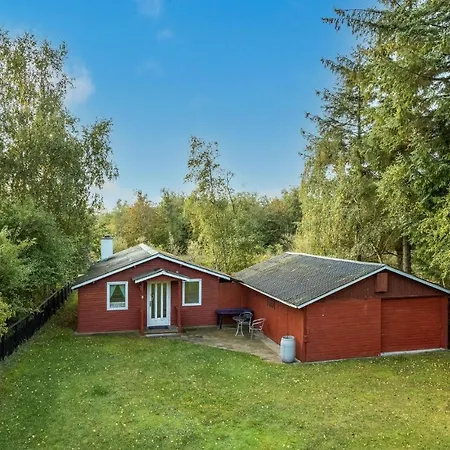 2 Bedroom Gorgeous In *