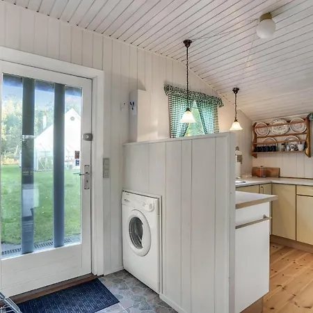 2 Bedroom Gorgeous In Prázdninový dům *
