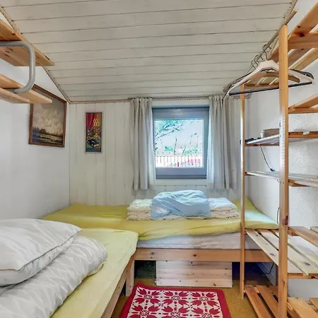 Дом отдыха 2 Bedroom Gorgeous In *