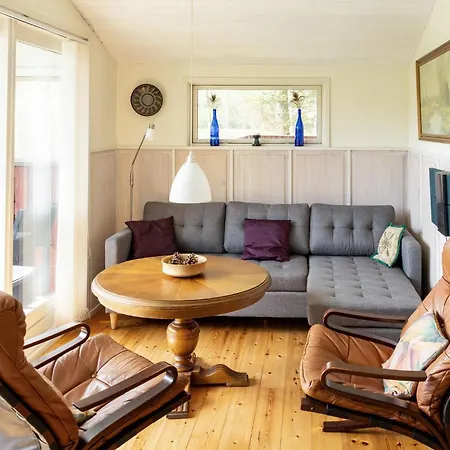 2 Bedroom Gorgeous In Hjørring