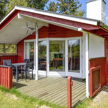 2 Bedroom Gorgeous In Ferienhaus